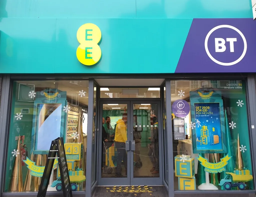EE