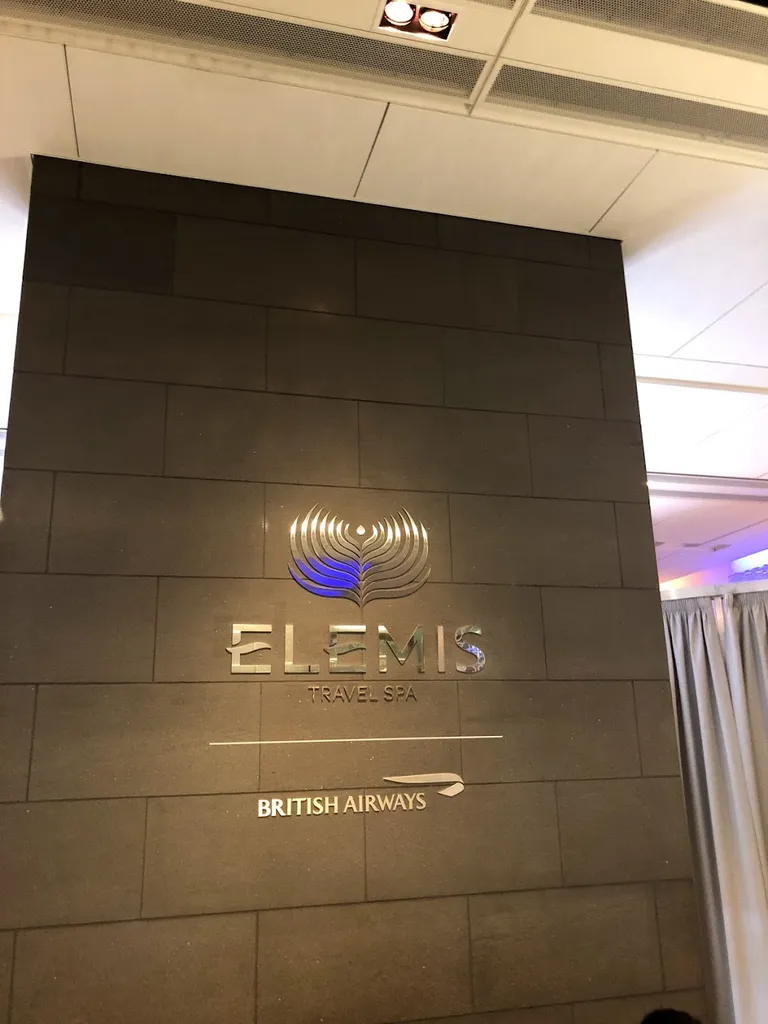 Elemis Travel Lounge