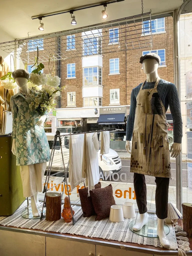 Fara Charity Shop - Kensington