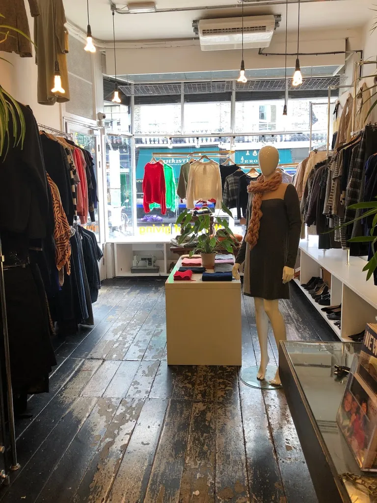 Fara Charity Shop - Notting Hill