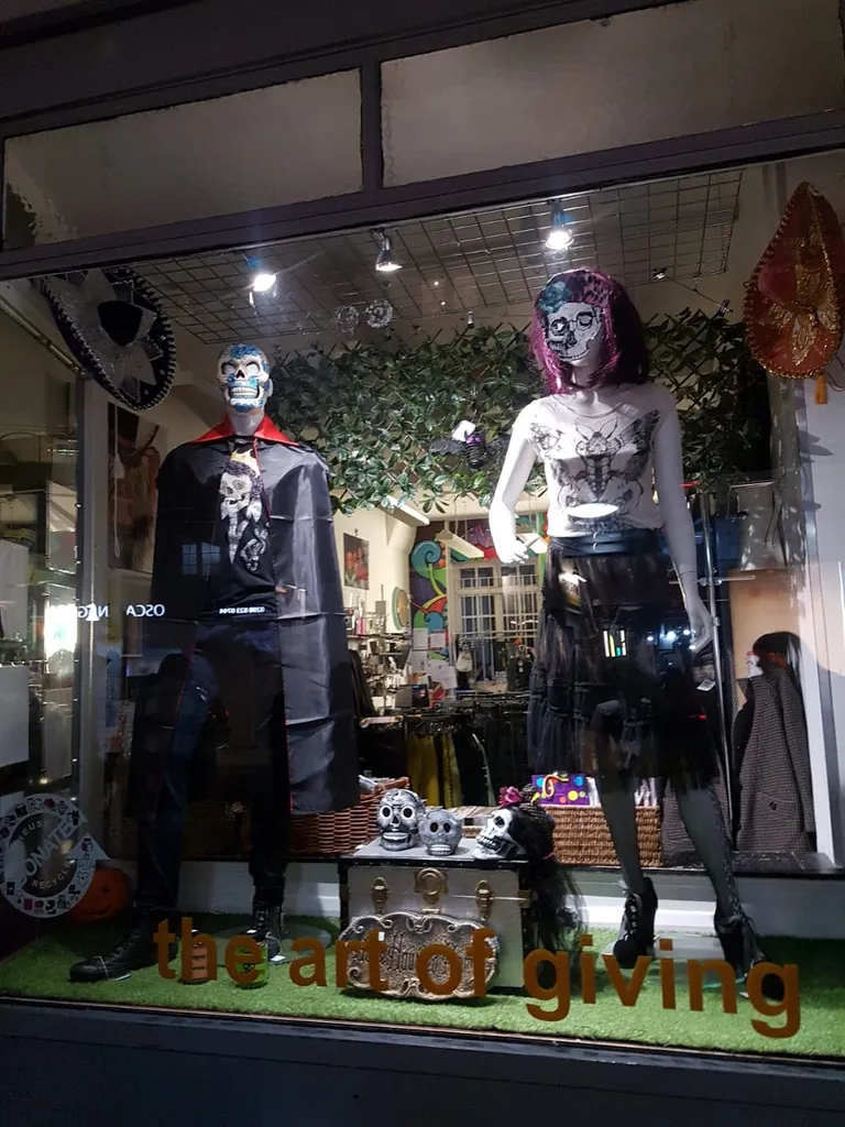 Fara Charity Shop - Southfields
