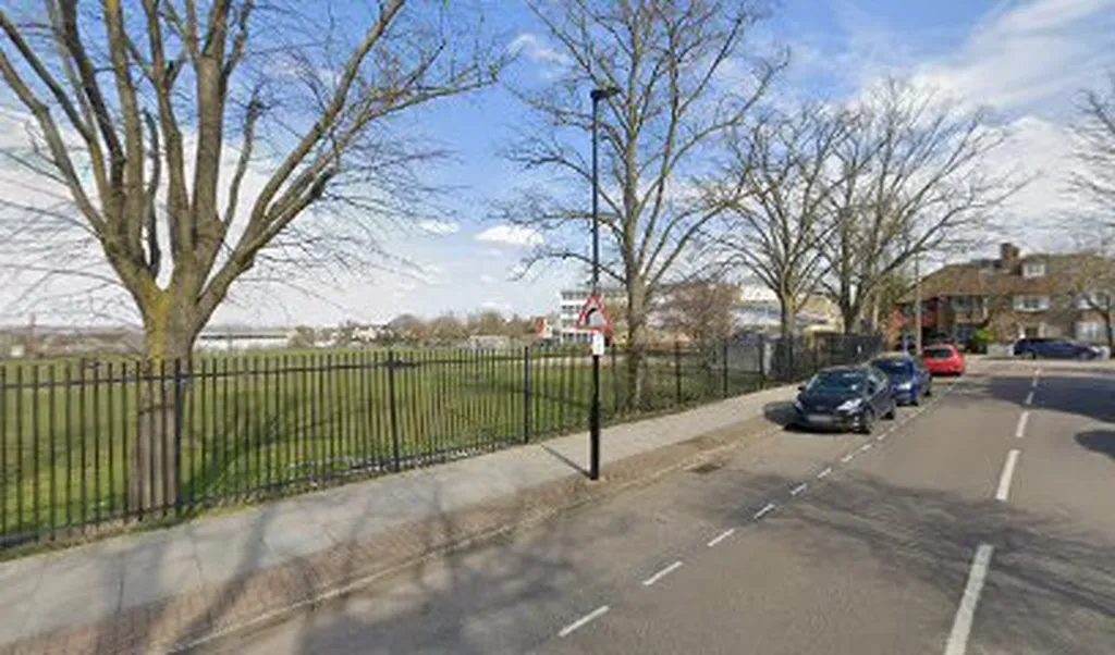 fortismere school Twyford entrance