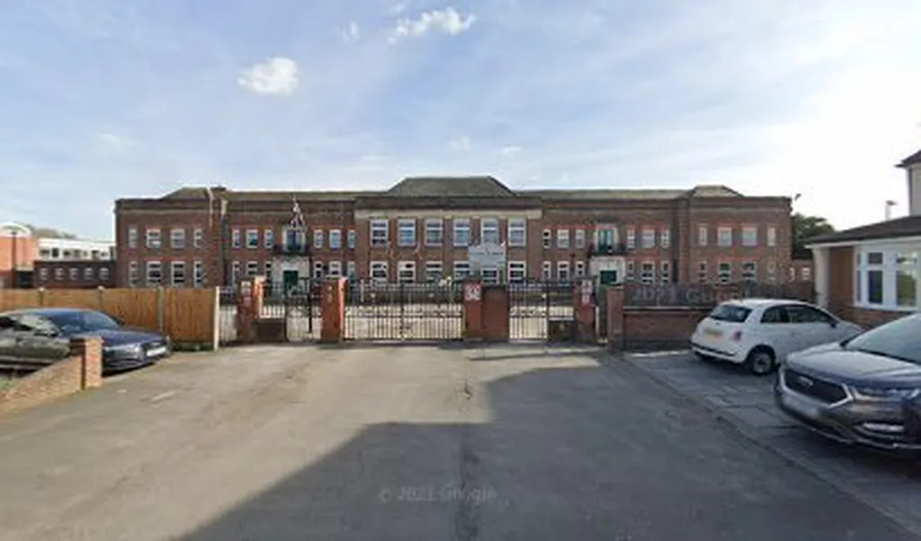 Gaynes School