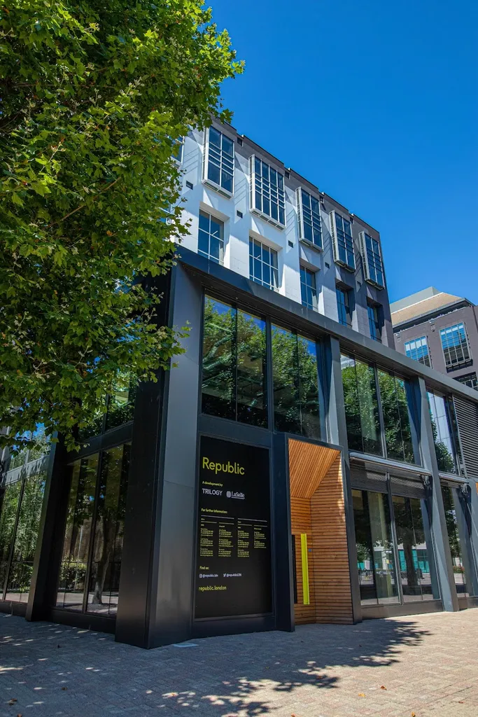 Global Banking School (GBS) London Canary Wharf Campus