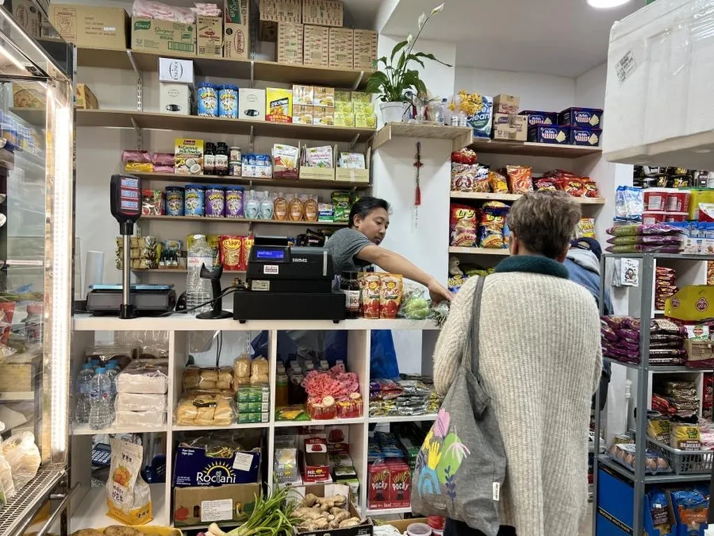 Golden VR Oriental Food Store ( Filipino Store )