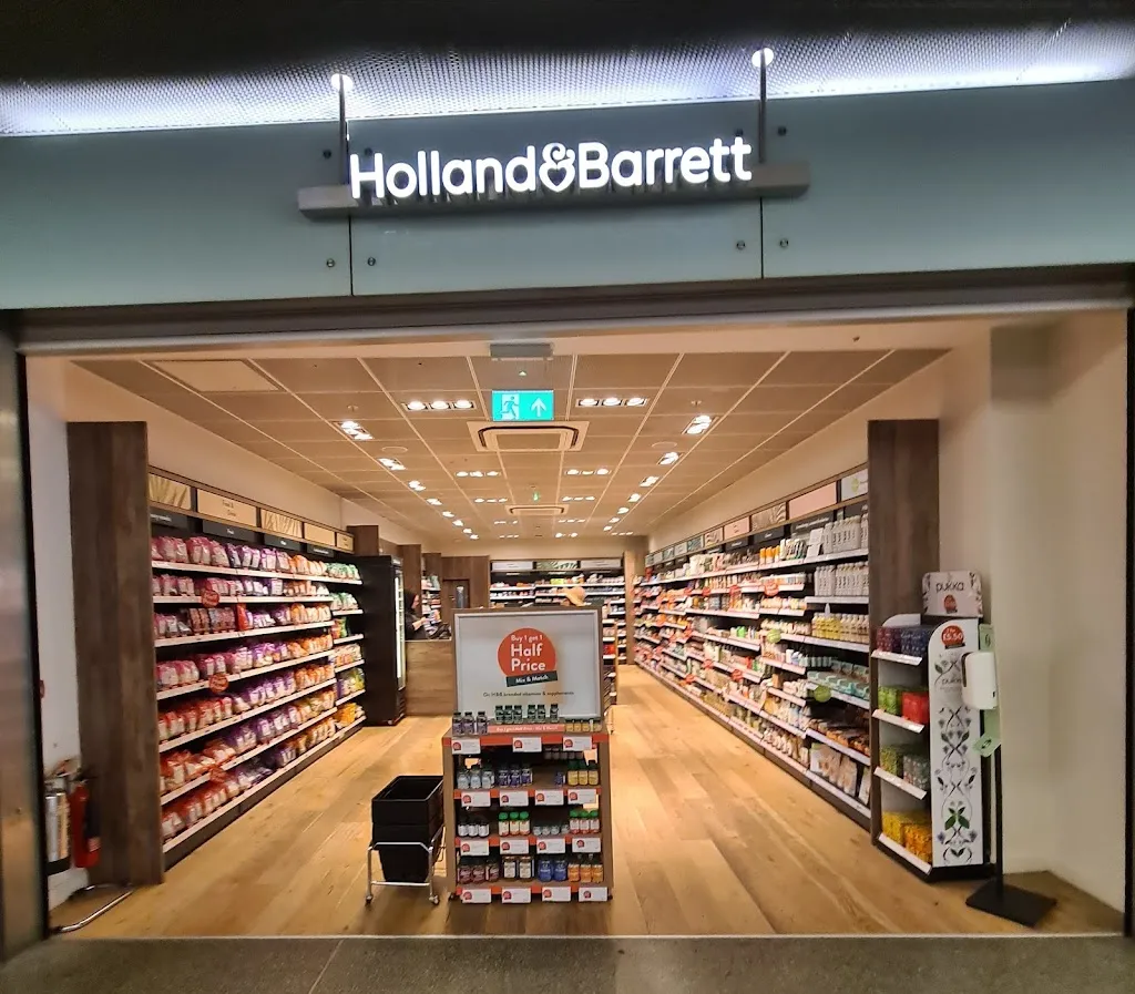 Holland & Barrett - St Pancras