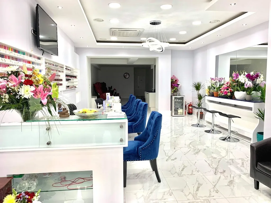 Jolie Nails & Spa