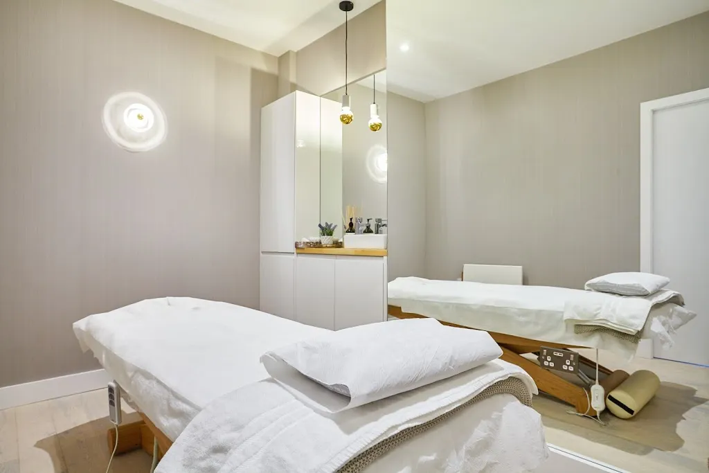 Lavender On The Hill (Highgate) - Osteopathy, Physiotherapy, Massage and Facial