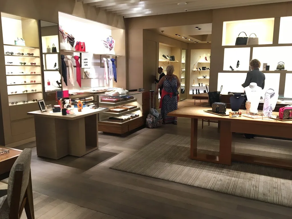 Louis Vuitton Heathrow T5
