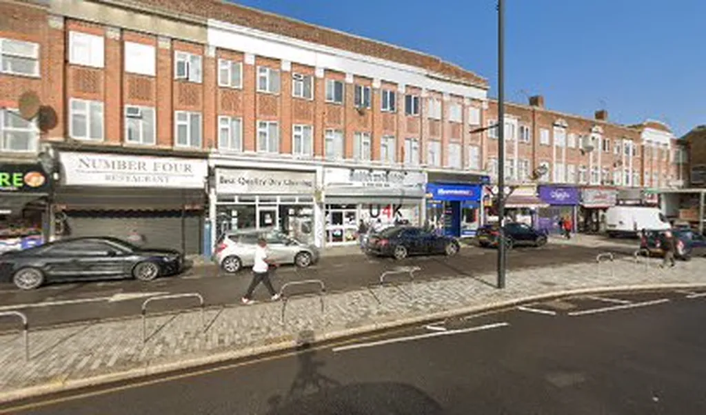 Lyons School Shop