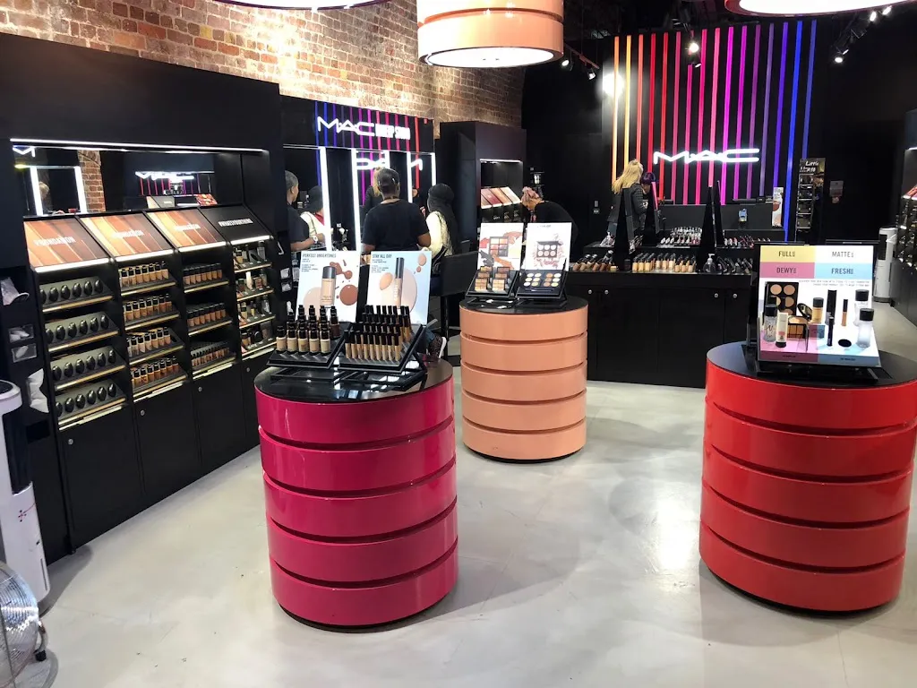 MAC Cosmetics