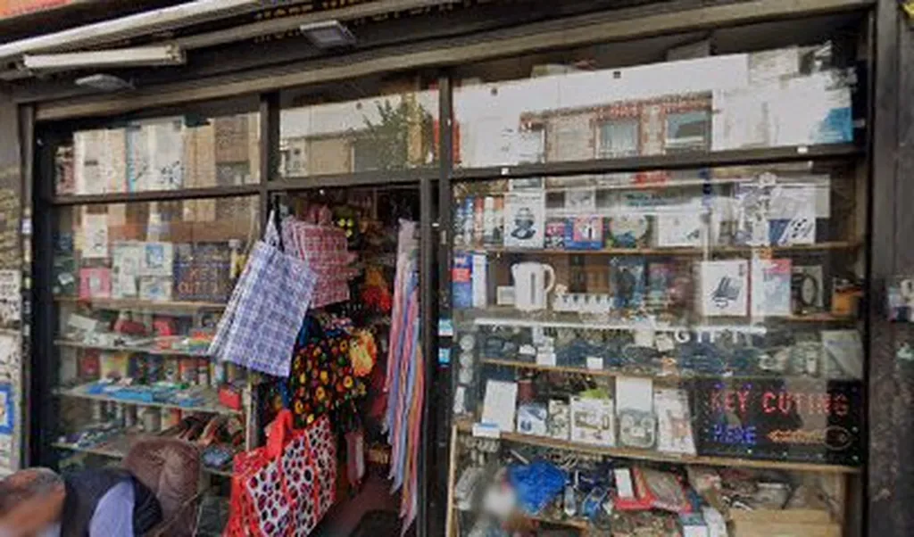 Manz Discount Store