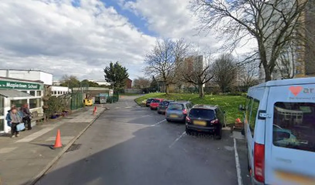Mapledown School