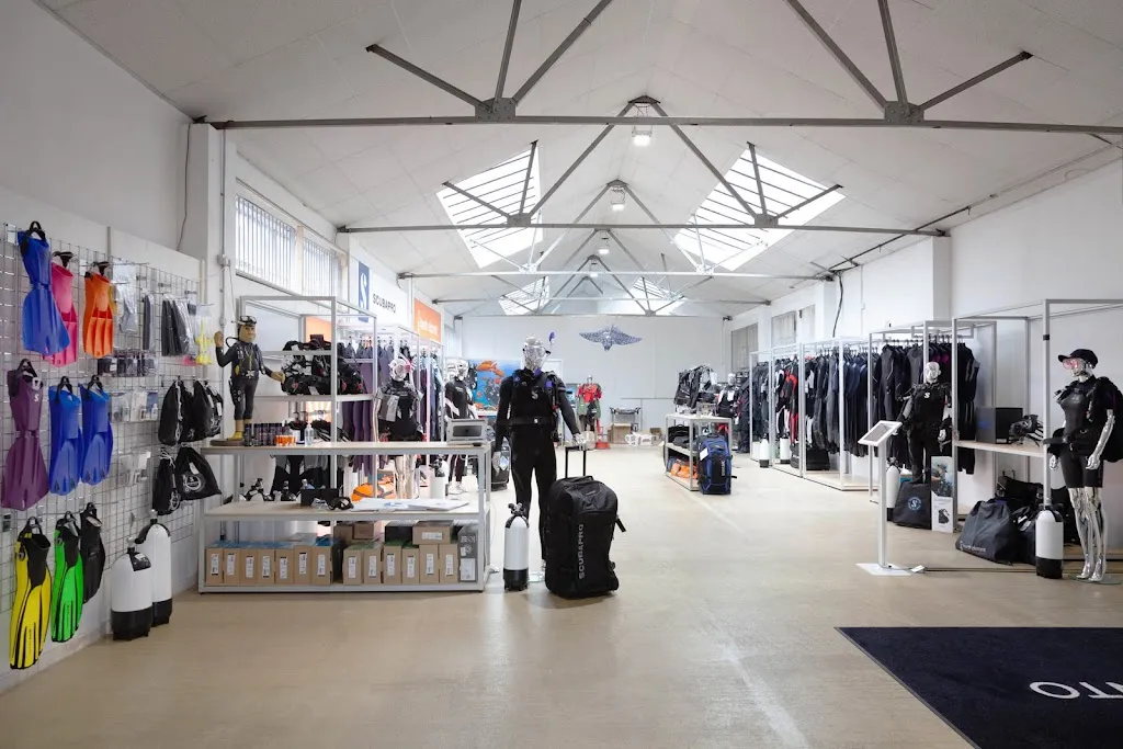 Mike's Dive Store