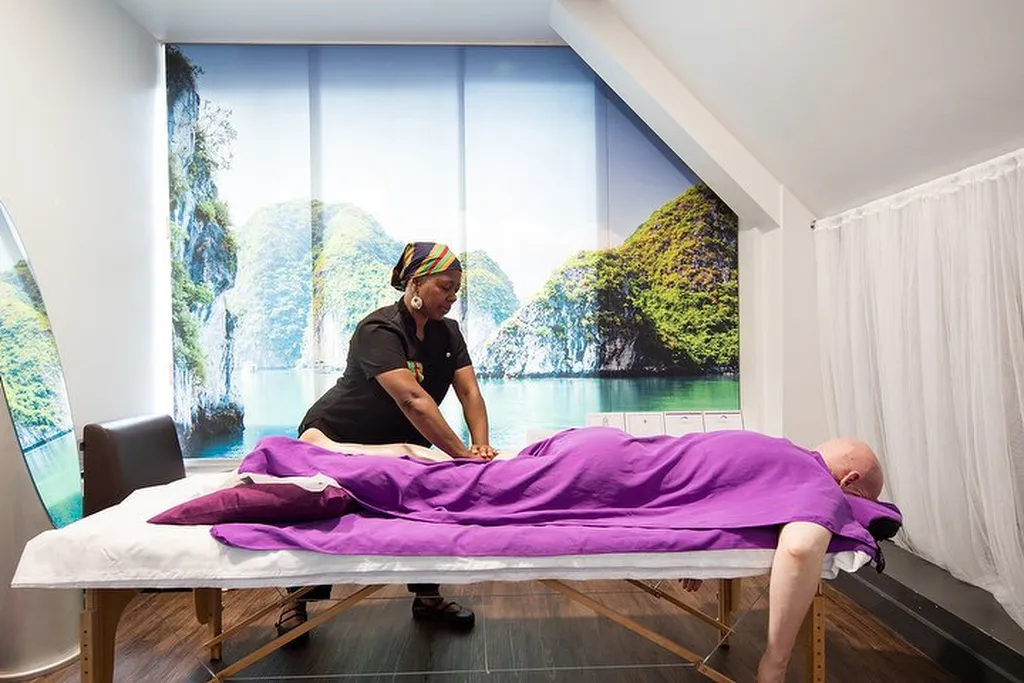 Pendulum Massage Canary Wharf