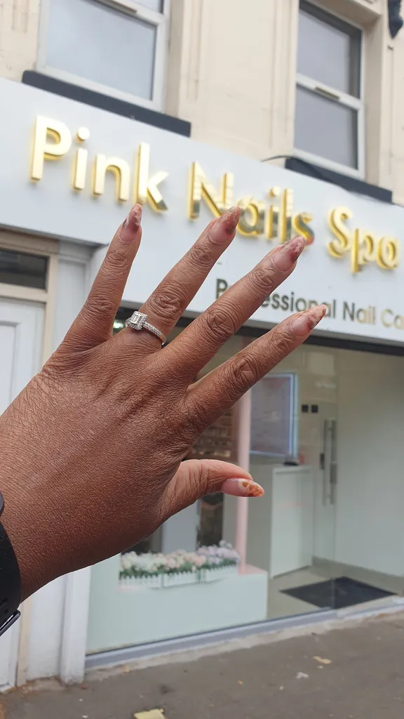 Pink Nails Spa