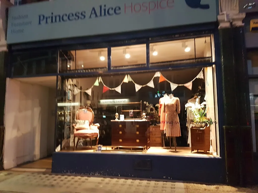 Princess Alice Hospice - Barnes shop
