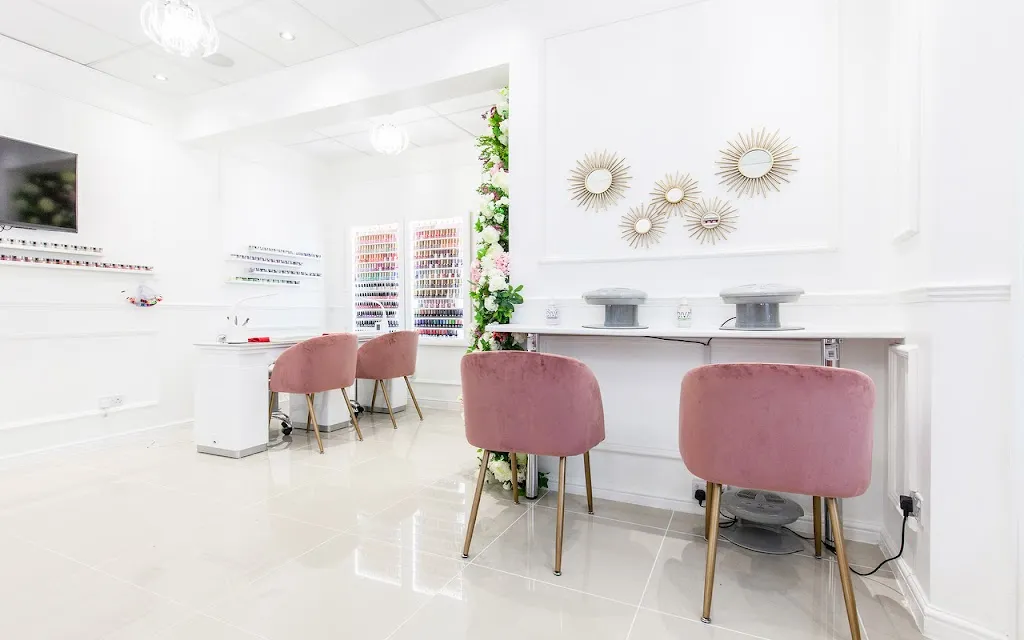 PurLux nails and spa