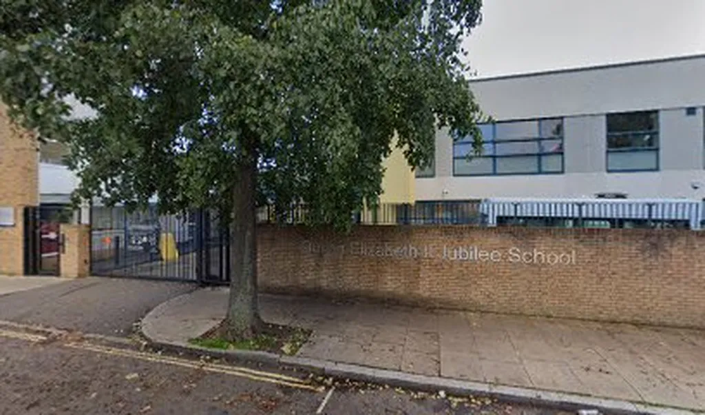 Queen Elizabeth Ⅱ Jubilee School