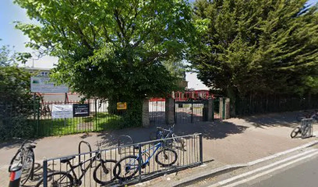 Queens Park Community School