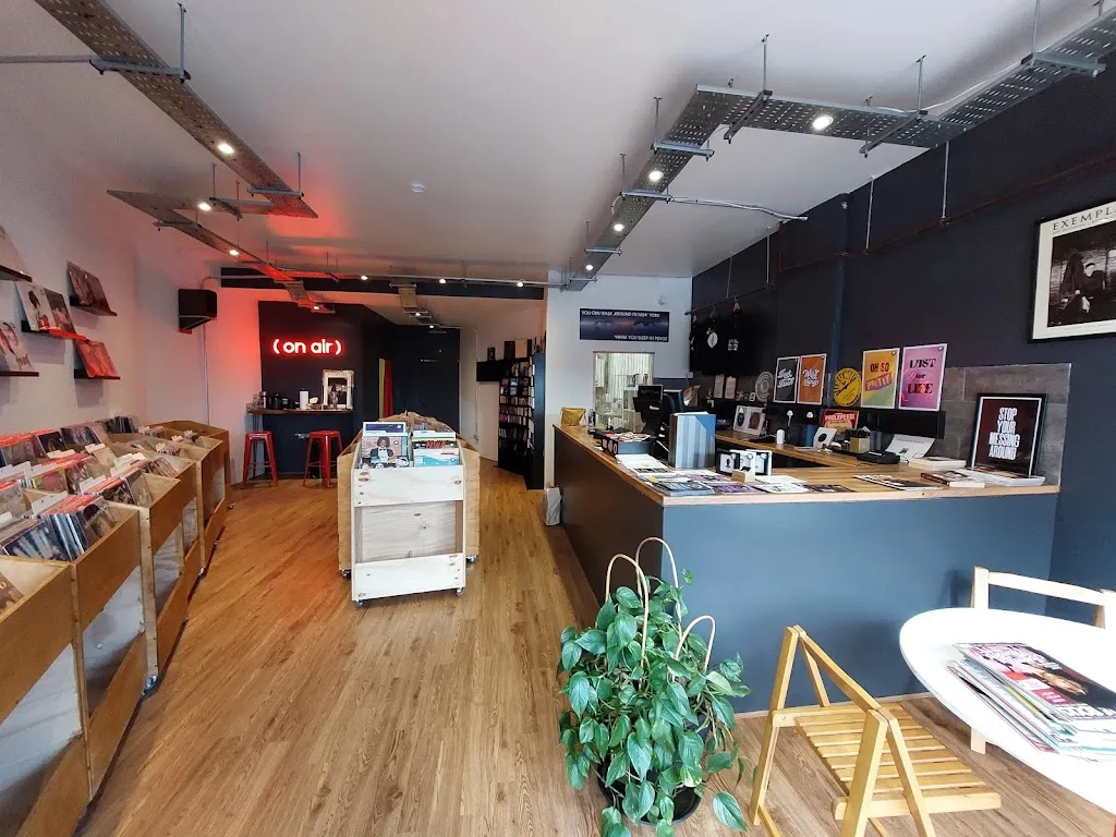 Revolution records Penge