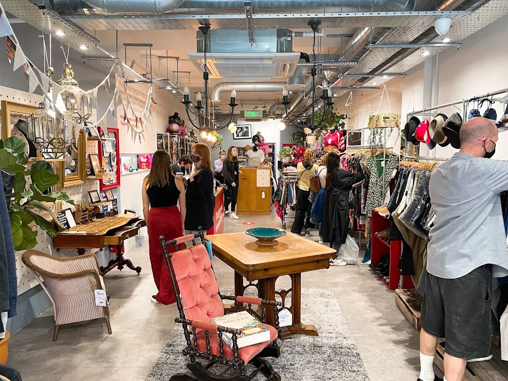 Shop from Crisis, Islington