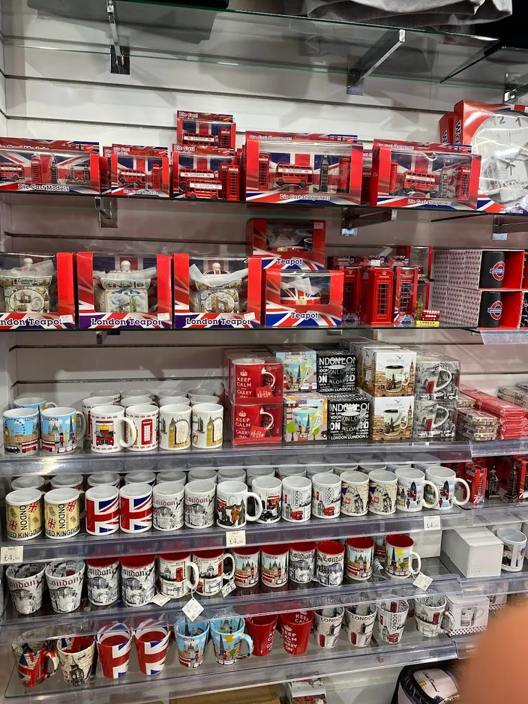Souvenirs and gifts vape store