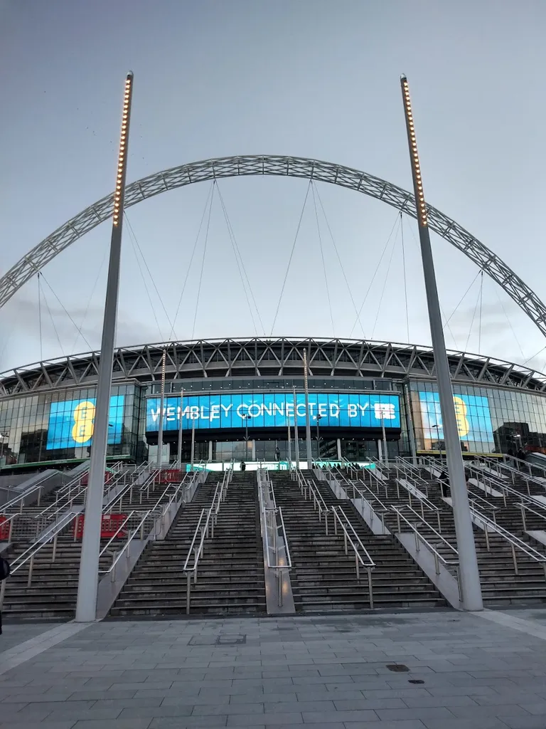 Statue of Bobby Moore