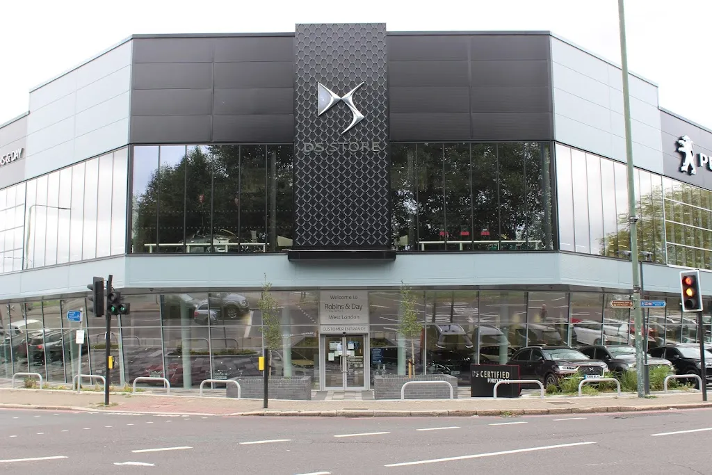 Stellantis &You DS Store West London