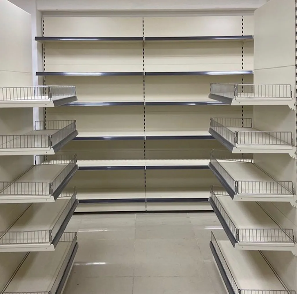 www.retail-shopfittings.co.uk